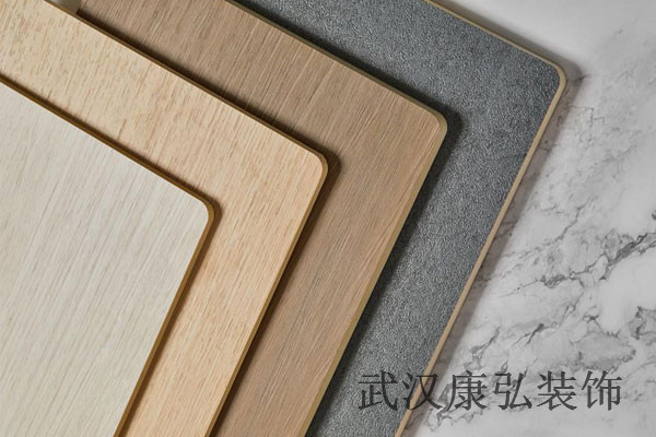 武漢木飾面表面肌理工藝對(duì)比:平面/浮雕/仿石紋